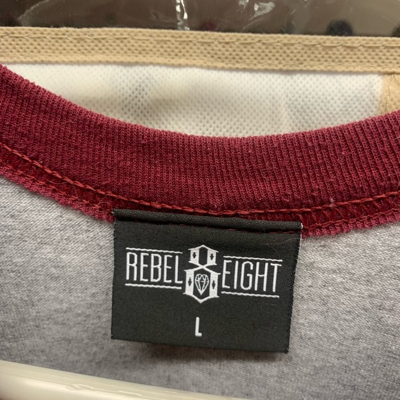 Rebel 8 mens L baseball Tee - Picture 2 of 4